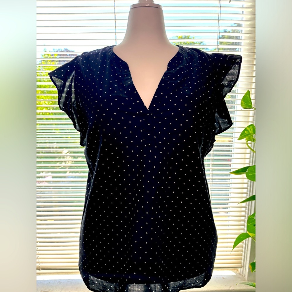 Ruffle sleeve polka dot top